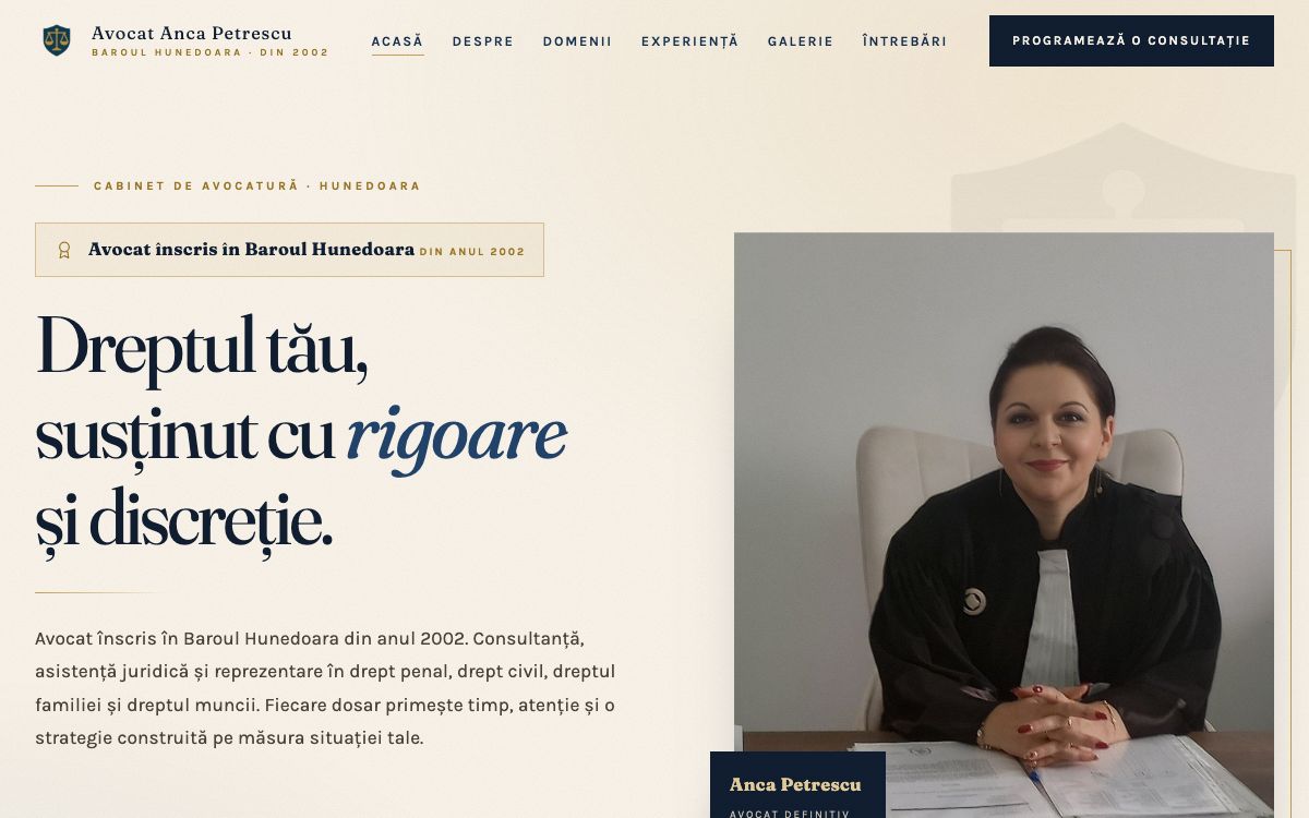 Site de prezentare Av. Anca Petrescu — Cabinet de avocatură, creat cu SiteOmat